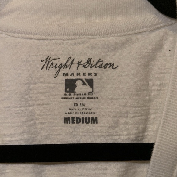 Wright and Ditson Mens Phillies Short Sleeve Off White T Shirt Henley M - Picture 3 of 3